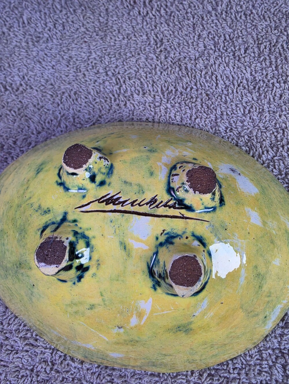 Yellow Trinket Bowl With Decopage Of Cherubs And Red Roses - Picture 8 of 11